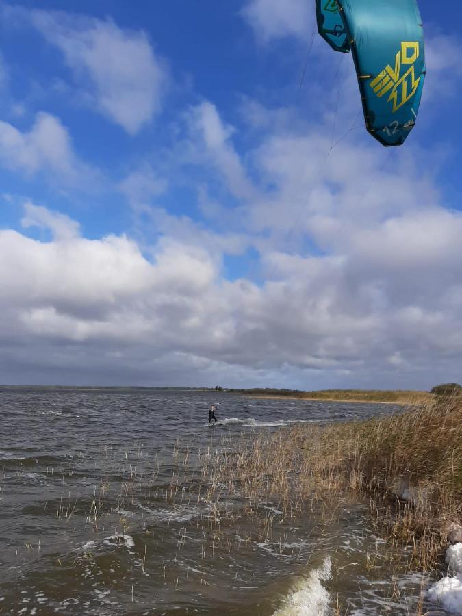 Freistehendes Einfamilienhaus Mit Boddenblick Naehe Ostsee Fuhlendorf  ภายนอก รูปภาพ